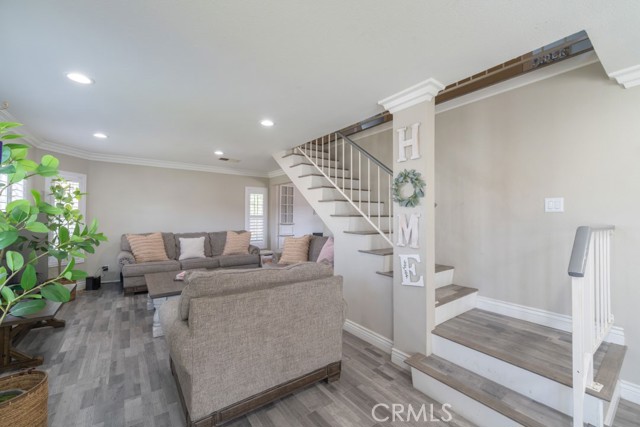 Detail Gallery Image 3 of 48 For 8636 Rancho Cerona Dr, Paramount,  CA 90723 - 4 Beds | 2/1 Baths