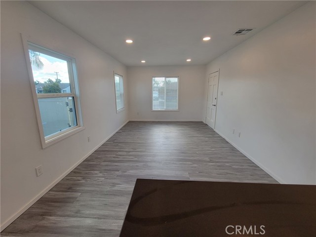 Image 10 of 19 For 8101 Taylor  