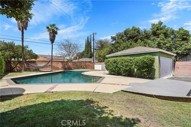 7039 Quartz Avenue, Winnetka CA: https://media.crmls.org/medias/171b5b68-4697-4e58-ba69-70c2f2f2f547.jpg