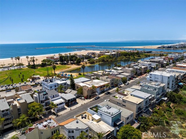 Detail Gallery Image 44 of 47 For 6669 Vista Del Mar, Playa Del Rey,  CA 90293 - 4 Beds | 3 Baths