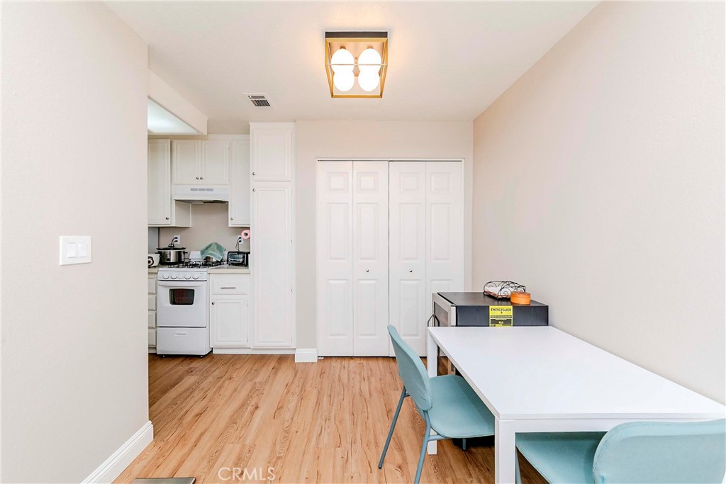 171d5eb7 5701 4f0d B253 3334c888f0e4