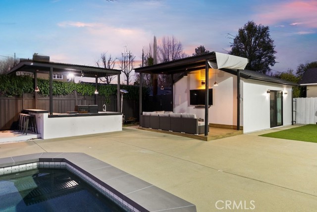 23143 Leonora Drive, Woodland Hills CA: https://media.crmls.org/medias/171e56af-3aad-476e-b8c8-e410a1647c4e.jpg