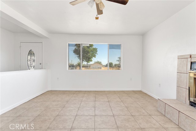 Detail Gallery Image 8 of 42 For 11845 Yates Ave, Adelanto,  CA 92301 - 3 Beds | 2 Baths