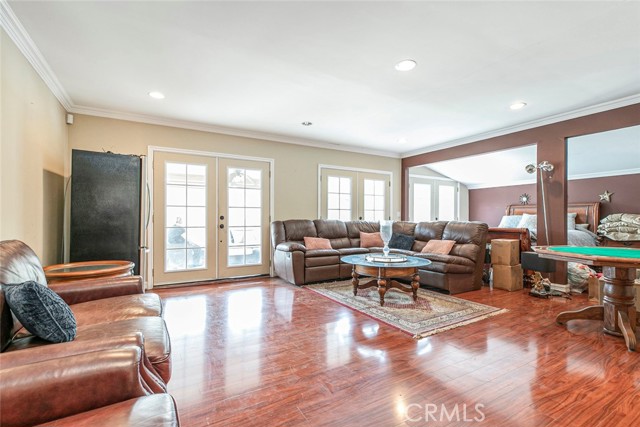 13353 Sylvan Street, Van Nuys CA: https://media.crmls.org/medias/171fb5b5-31a8-40b0-a871-02912d388c16.jpg