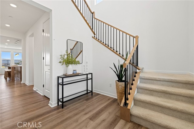 Detail Gallery Image 5 of 34 For 28528 Wildflower Terrace, Castaic,  CA 91384 - 3 Beds | 3 Baths