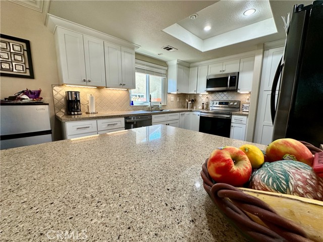 Detail Gallery Image 22 of 50 For 23856 Outrigger, Canyon Lake,  CA 92587 - 3 Beds | 2 Baths