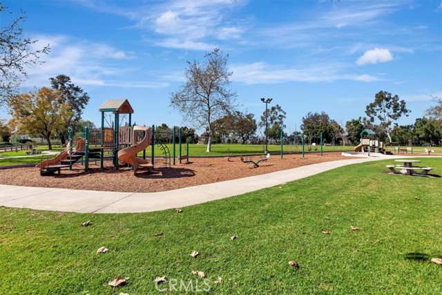 26622 Stetson Place, Laguna Hills CA: https://media.crmls.org/medias/1721badd-9a60-48c6-aea4-8e2ac207f7a1.jpg