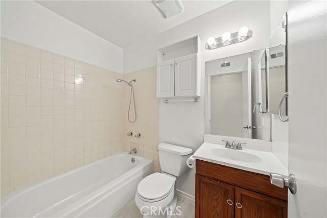 Detail Gallery Image 10 of 15 For 19111 Lindsay Ln, Huntington Beach,  CA 92646 - 3 Beds | 2 Baths