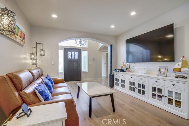 Image 11 of 62 For 627 7th Street