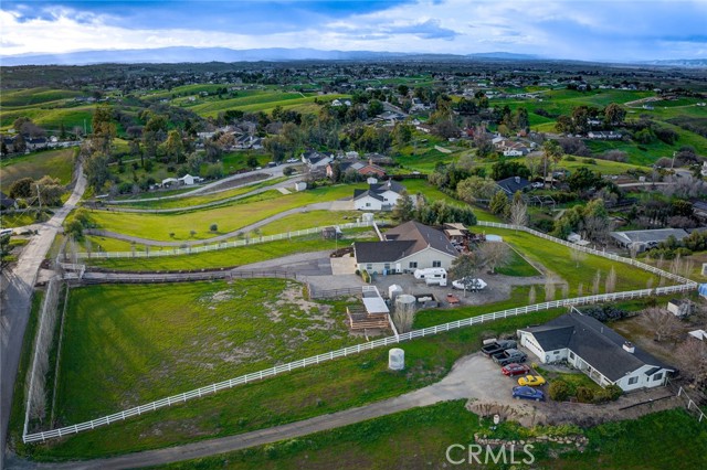 Detail Gallery Image 2 of 64 For 5095 White Tail Place, Paso Robles,  CA 93446 - 4 Beds | 2 Baths