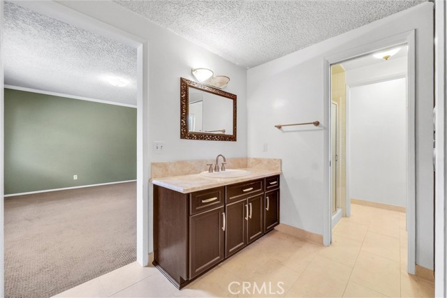 61 W Birchcroft Street, Arcadia CA: https://media.crmls.org/medias/17232dff-8d0e-4f86-ae53-abc334f4b160.jpg