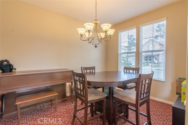 Detail Gallery Image 16 of 43 For 23806 Mission Puebla, Valencia,  CA 91354 - 5 Beds | 3/1 Baths