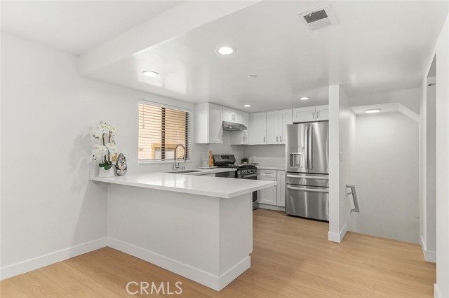 Detail Gallery Image 12 of 32 For 32 S Chapel Ave #D,  Alhambra,  CA 91801 - 3 Beds | 2/1 Baths