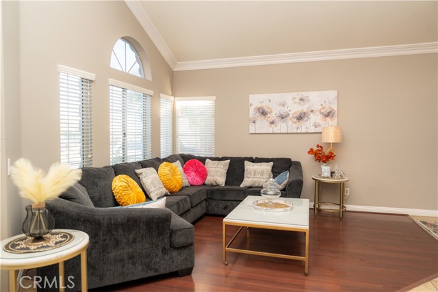 Detail Gallery Image 2 of 15 For 7234 Bodega, Fontana,  CA 92336 - 4 Beds | 3 Baths