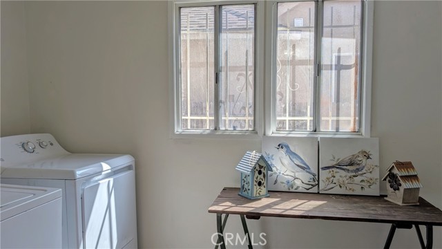 Detail Gallery Image 8 of 53 For 3854 Arlington Ave, Los Angeles,  CA 90008 - 8 Beds | 4 Baths