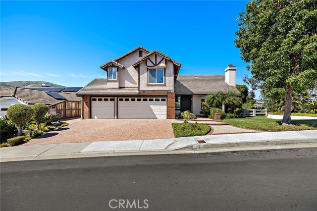 Detail Gallery Image 2 of 34 For 917 Calle Nuevo, San Clemente,  CA 92673 - 4 Beds | 2/1 Baths