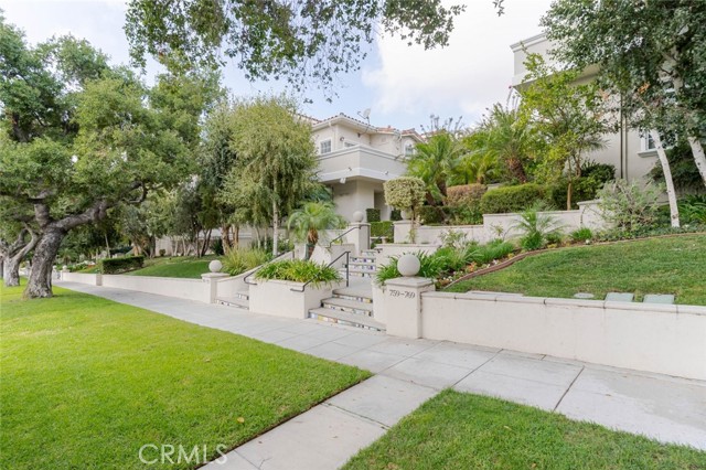 Detail Gallery Image 2 of 46 For 763 E Olive Ave, Burbank,  CA 91501 - 3 Beds | 2/1 Baths