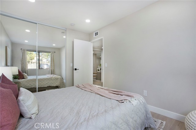 Detail Gallery Image 16 of 29 For 155 S Poplar Ave #17,  Brea,  CA 92821 - 2 Beds | 2 Baths