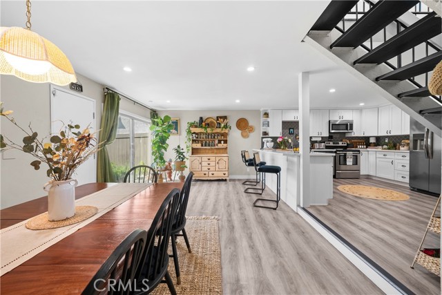 Detail Gallery Image 16 of 45 For 10214 Larwin Ave #3,  Chatsworth,  CA 91311 - 4 Beds | 3 Baths