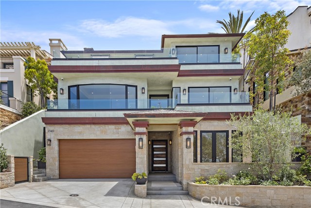 Detail Gallery Image 3 of 64 For 2340 Crestview Dr, Laguna Beach,  CA 92651 - 4 Beds | 5/1 Baths