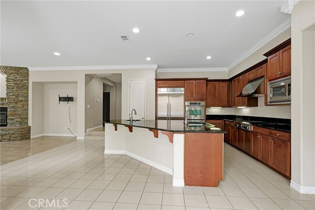 Detail Gallery Image 11 of 34 For 6838 Miramar Ln, Palmdale,  CA 93551 - 4 Beds | 3 Baths