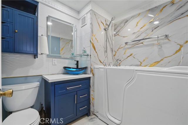 Detail Gallery Image 20 of 36 For 100 Atlantic Ave #1012,  Long Beach,  CA 90802 - 2 Beds | 1 Baths
