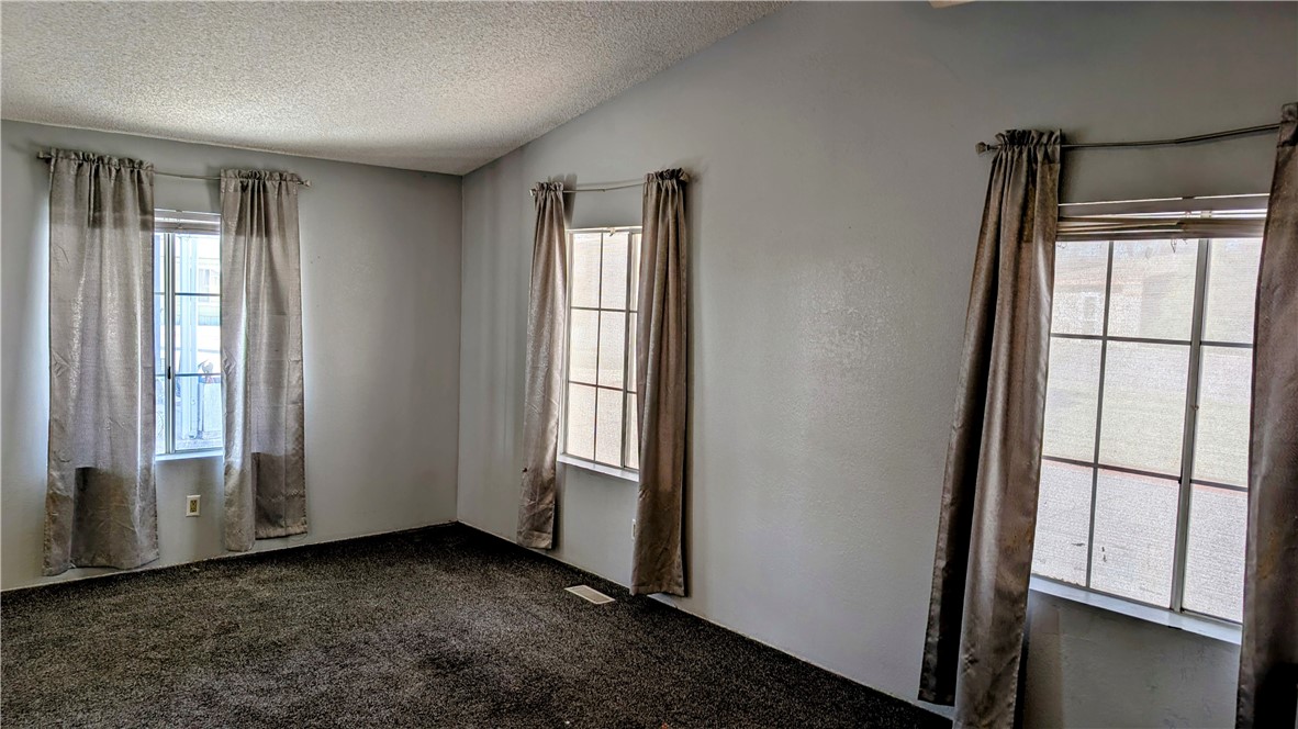 Detail Gallery Image 5 of 22 For 3589 Wells Rd #64,  Blythe,  CA 92225 - 2 Beds | 2 Baths