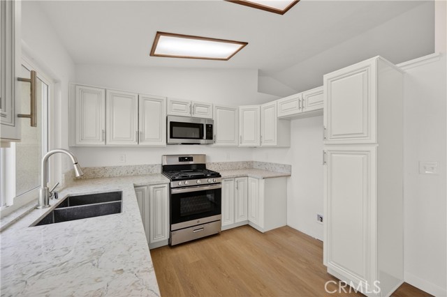 4595 Bronson, San Bernardino CA: https://media.crmls.org/medias/172b8ad8-afc9-4cde-b623-6ae90c7742fa.jpg