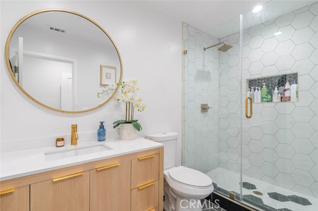 Detail Gallery Image 21 of 34 For 6659 Shirley Ave, Reseda,  CA 91335 - 3 Beds | 2 Baths