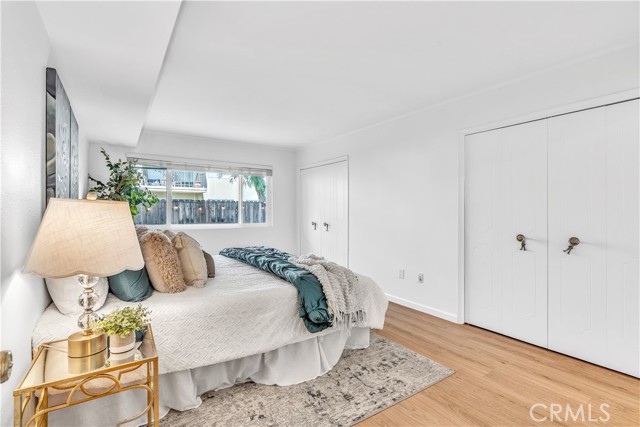 330 W California Boulevard, Pasadena CA: https://media.crmls.org/medias/172bc2b1-d689-4f45-a28a-4a3cbda0803a.jpg