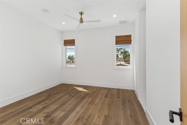 515 1/2 Jasmine, Corona del Mar CA: https://media.crmls.org/medias/172bc4cc-140c-4d24-b842-17f13281fe50.jpg