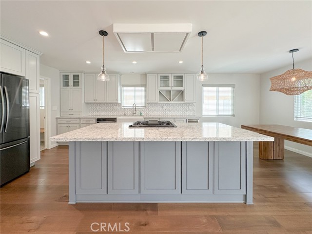 2106 Nelson Avenue, Redondo Beach CA: https://media.crmls.org/medias/172be5f2-3512-47a8-b3ce-2306f103eb51.jpg