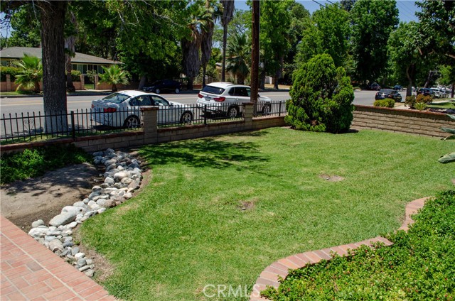 10520 Haskell Avenue, Granada Hills CA: https://media.crmls.org/medias/172cc377-f674-4236-98e4-dc5faca9c6eb.jpg
