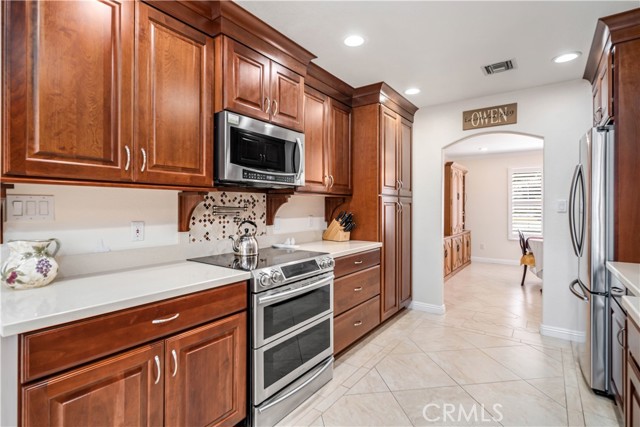 Detail Gallery Image 16 of 48 For 6151 Hickory St, Palmdale,  CA 93551 - 4 Beds | 2 Baths