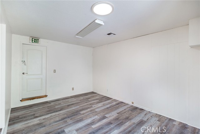 6340 Wilbur Avenue photo 9