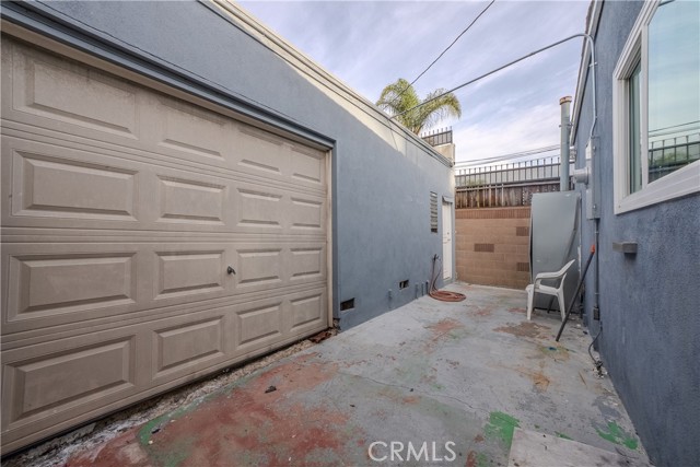 Detail Gallery Image 38 of 41 For 5709 E Beverly Bld, Los Angeles,  CA 90022 - 4 Beds | 2 Baths