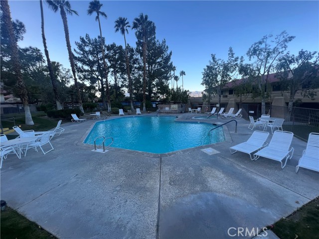 Detail Gallery Image 39 of 46 For 2821 N Los Felices Cir #2,  Palm Springs,  CA 92262 - 1 Beds | 1 Baths