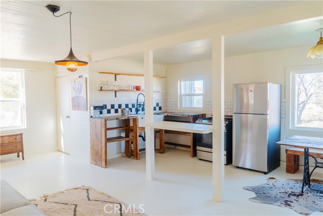 Detail Gallery Image 9 of 47 For 48317 Burns Canyon Rd, Pioneertown,  CA 92268 - 2 Beds | 1 Baths