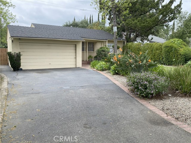 2345 El Sol Avenue, Altadena CA: https://media.crmls.org/medias/172ec51f-5474-426b-9c19-5003f9868d8f.jpg
