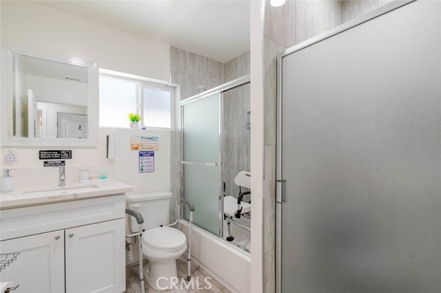 7315 Jamieson Avenue, Reseda CA: https://media.crmls.org/medias/172f04c2-9154-476d-aa1a-728289b22f5c.jpg