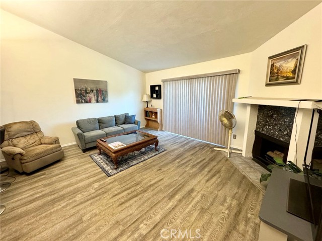 Detail Gallery Image 5 of 18 For 5500 Lindley Ave #207,  Encino,  CA 91316 - 1 Beds | 1 Baths