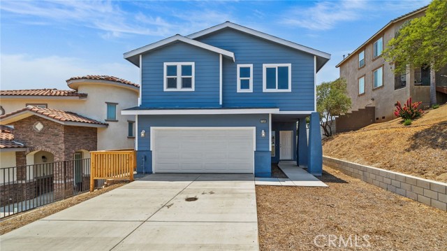13105 Via Tuscany, Riverside CA: https://media.crmls.org/medias/172f35a9-9914-4028-8204-c8132f59af07.jpg