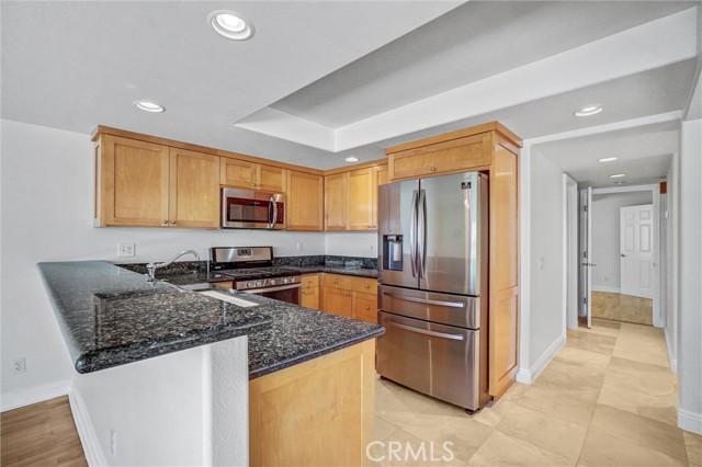 Detail Gallery Image 29 of 37 For 6 Canal Cir, Newport Beach,  CA 92663 - 4 Beds | 3 Baths