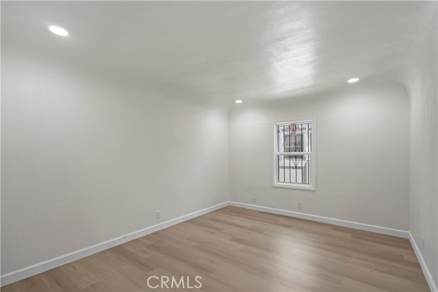 336 N Crescent Heights Boulevard, Los Angeles CA: https://media.crmls.org/medias/172fd12b-471d-4392-b1fd-4a2bd62217f7.jpg