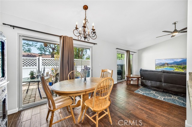 Detail Gallery Image 10 of 28 For 381 Roundtree Glen, Escondido,  CA 92026 - 2 Beds | 1 Baths