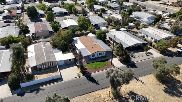 Detail Gallery Image 2 of 28 For 44065 Olive Ave, Hemet,  CA 92544 - 2 Beds | 2 Baths