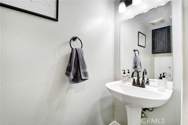 Detail Gallery Image 9 of 25 For 948 N Turner Ave #4, Ontario,  CA 91764 - 3 Beds | 2/1 Baths