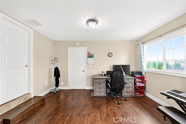 Image 24 of 44 For 15243 Crosswood