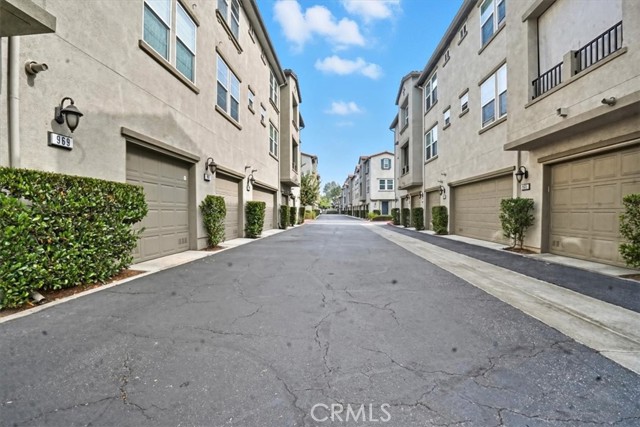 965 Acacia Lane, Montebello CA: https://media.crmls.org/medias/17329d9a-4951-43f9-aad1-6336a583a7e7.jpg