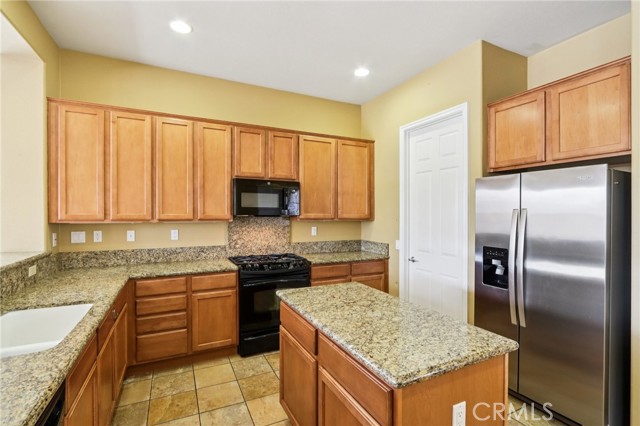 Detail Gallery Image 16 of 44 For 5107 via Bajamar, Hemet,  CA 92545 - 3 Beds | 3 Baths